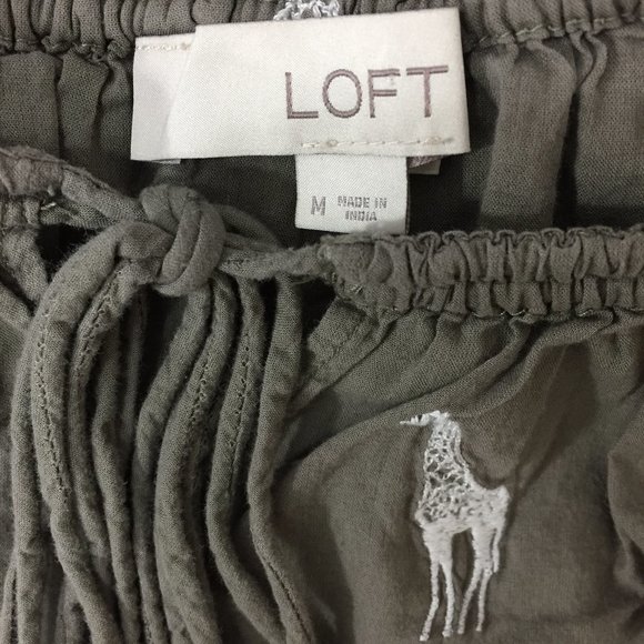 ANN TAYLOR Loft Khaki/Sage White Giraffe Embroidery Tie Collar Loose Fit Shirt - Picture 2 of 7